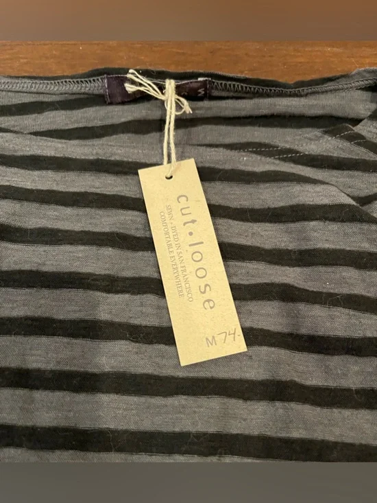 cut loose grey black stripe shirt medium nwt - Picture 2 of 5